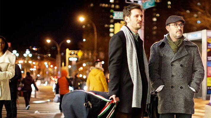 Cultura en Rtve.es - Javier Cámara y Raúl Arévalo, dos primos en Nueva York en 'La vida inesperada'