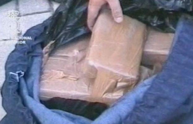  - 1400 kilos de cocaína