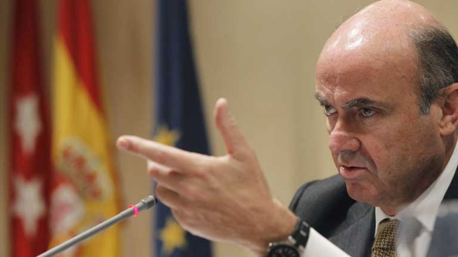 De Guindos reitera que la economía crecerá un 1,5% de media en 2014 y 2015