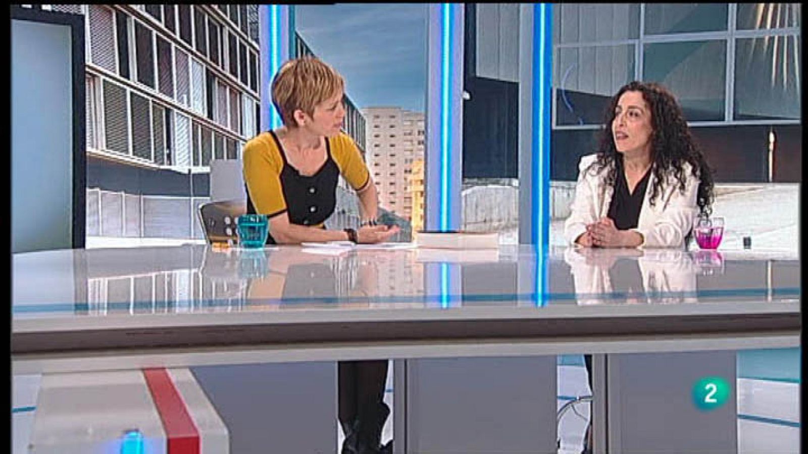 Para Todos La 2 -  Entrevista Núria León de Santiago, escritora