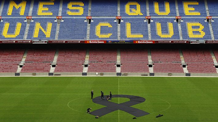  - El Barça rinde homenaje a Tito Vilanova