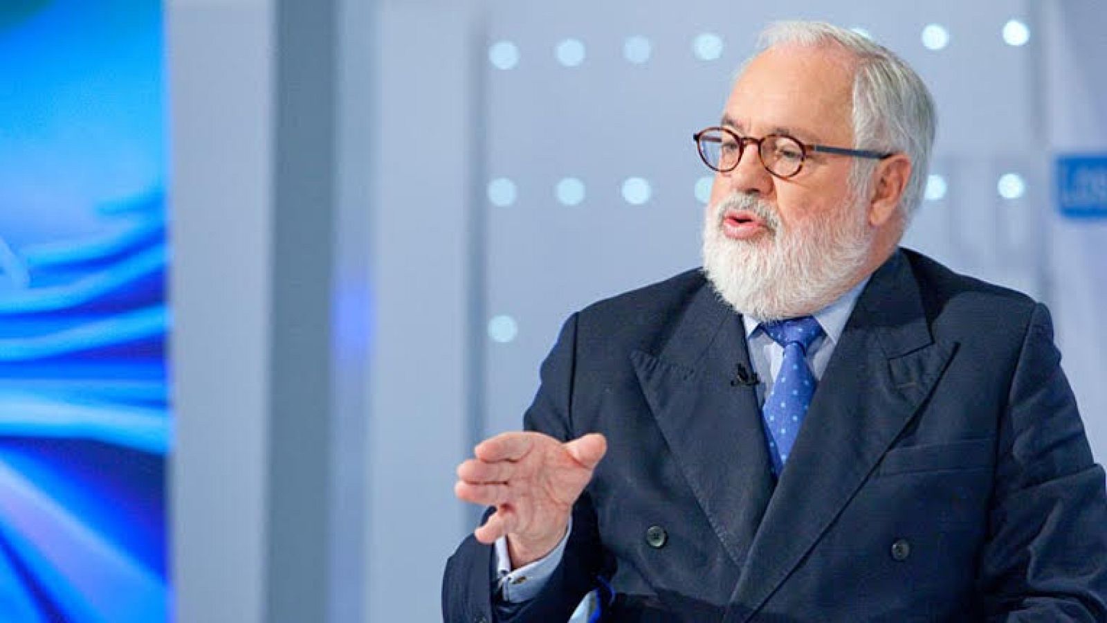 Miguel Arias Cañete: "Siempre se va uno con espinitasde cosas que no pudo terminar"