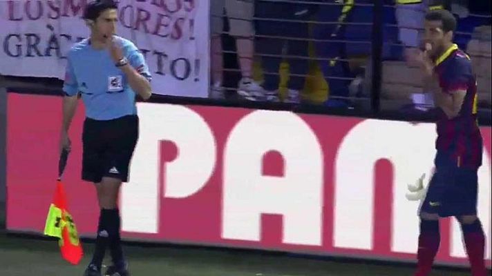 Telediario 1 - Oleada de solidaridad con Dani Alves y contra el racismo