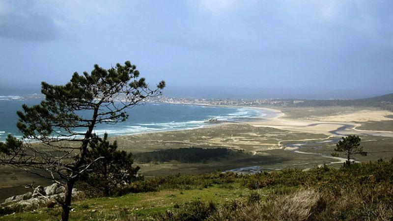 Mañana, muy nuboso con lluvias en el norte y en Cataluña