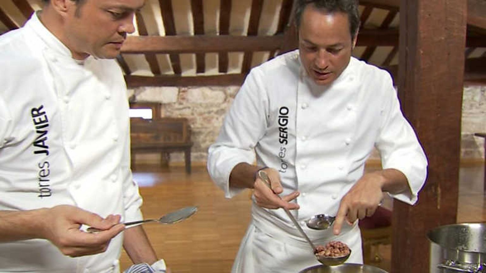 Cocina2 - Ezcaray: Caparrones - ver ahora