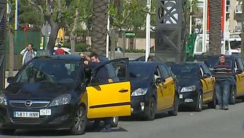 Polémica por una aplicación que conecta a conductores y pasajeros para circular por la ciudad