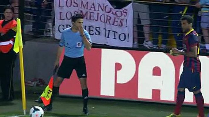 Telediario 1 - Sigue la polémica por el plátano a Alves