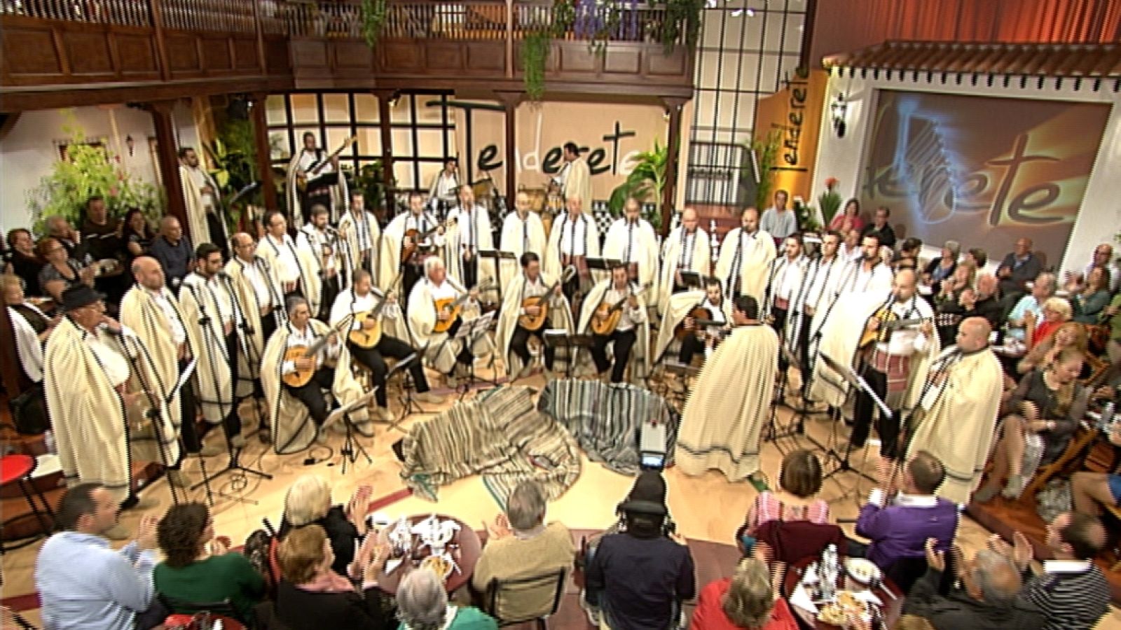 Tenderete - 04/05/14  "Los Sabandeños" - Tenderete | Ver