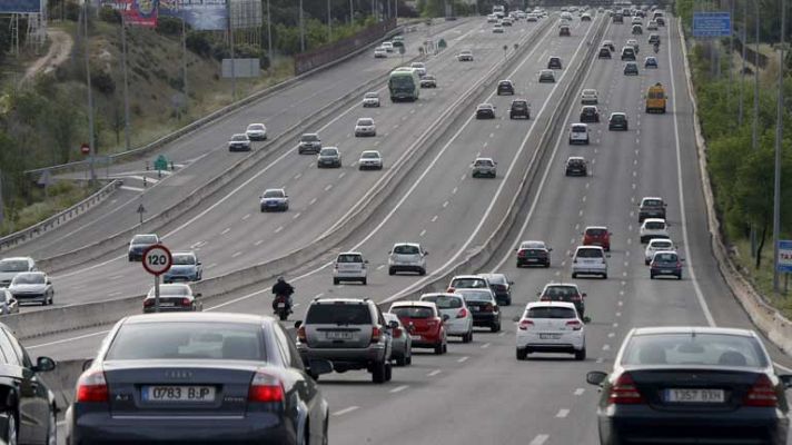 Telediario 1 - Operación especial de Tráfico este Puente de Mayo