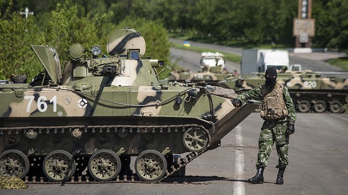 Telediario 1 - Donetsk cierra su espacio aéreo por la operación militar en el este de Ucrania