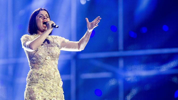 Eurovisión - Hersi Matmuja representa a Albania con la canción "One night