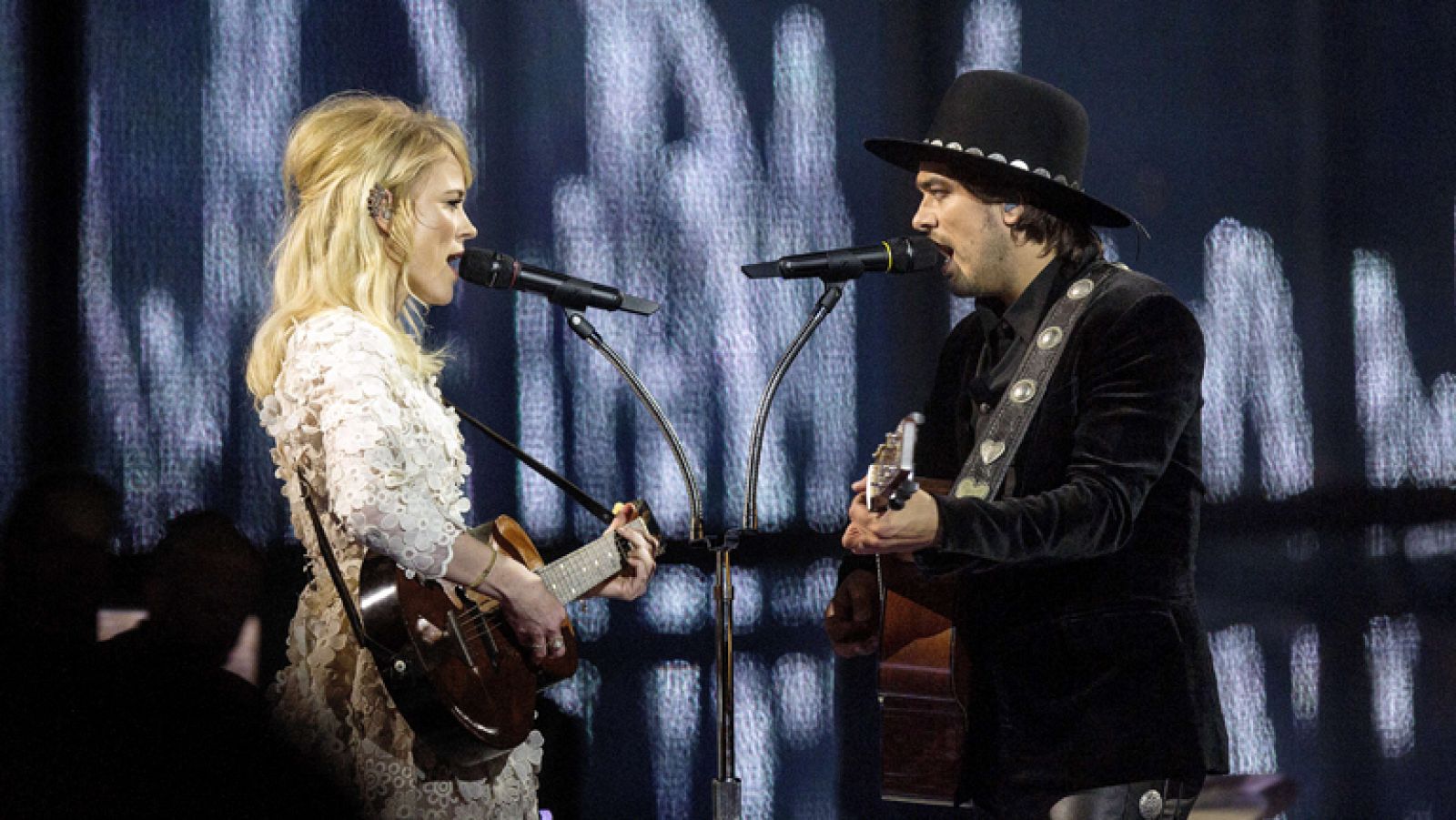 Eurovisión 2014 - The Common Linnets representa a los Países Bajos con la canción "Calm after the storm"