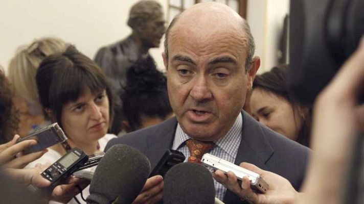 Telediario 1 - Guindos pide responsabilidad a Magdalena Álvarez