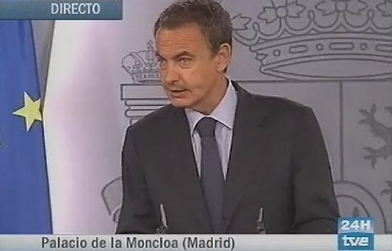 El presidente del Gobierno, José Luis Rodríguez Zapatero, explica cuáles son las medidas adoptadas de manera extraordinaria por el Gobierno para paliar la crisis económica.