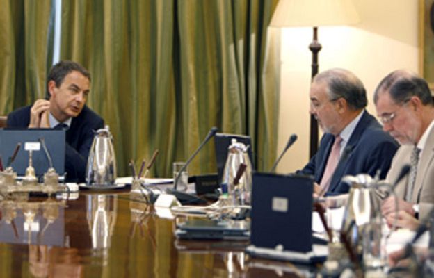 Telediario 1 - Telediario en 4' - 14/08/08