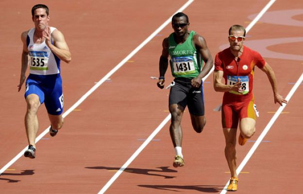  - Rodríguez se clasifica en 100 m.