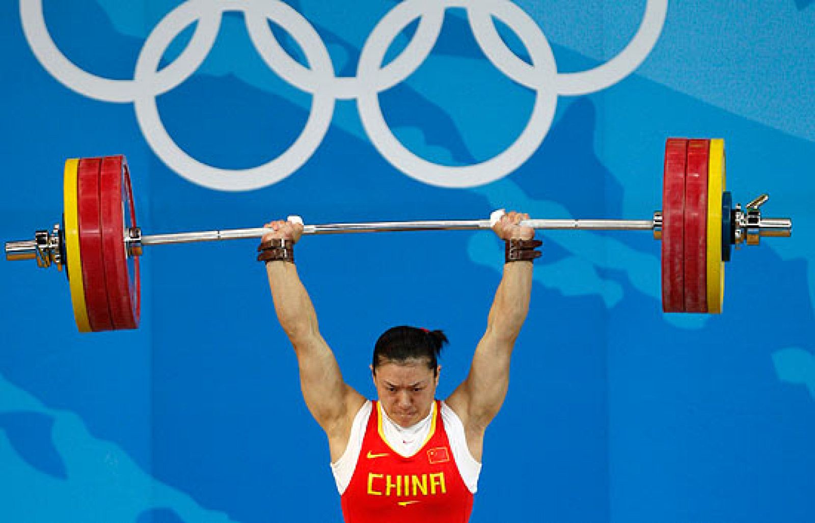 La china Lei Cao ha conseguido la medalla de oro en halterofia, batiendo el récord olímpico.