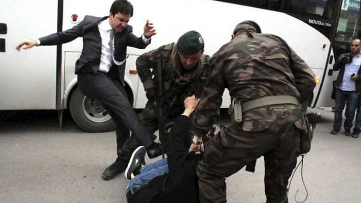 La 2 Noticias - La 2 Noticias - 15/05/14