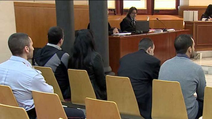 Telediario 1 - Entre seis y doce años de cárcel a los secuestradores