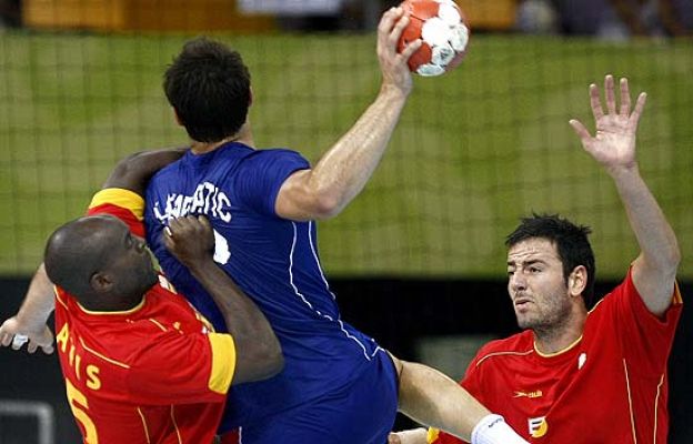  - Francia no tiene piedad de España