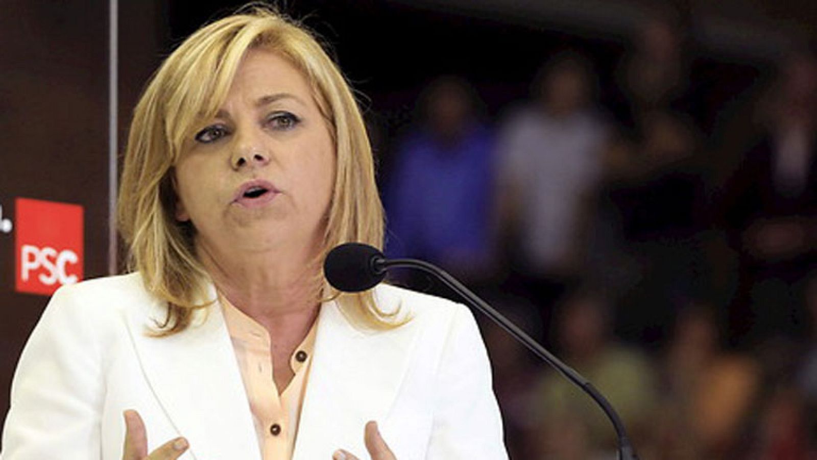 Elena Valenciano arremete contra las políticas del presidente del Gobierno