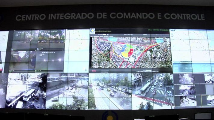 Telediario 1 - Fuerte dispositivo de seguridad en Brasil