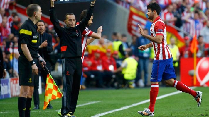 Champions League - Diego Costa se retira lesionado en el minuto 9