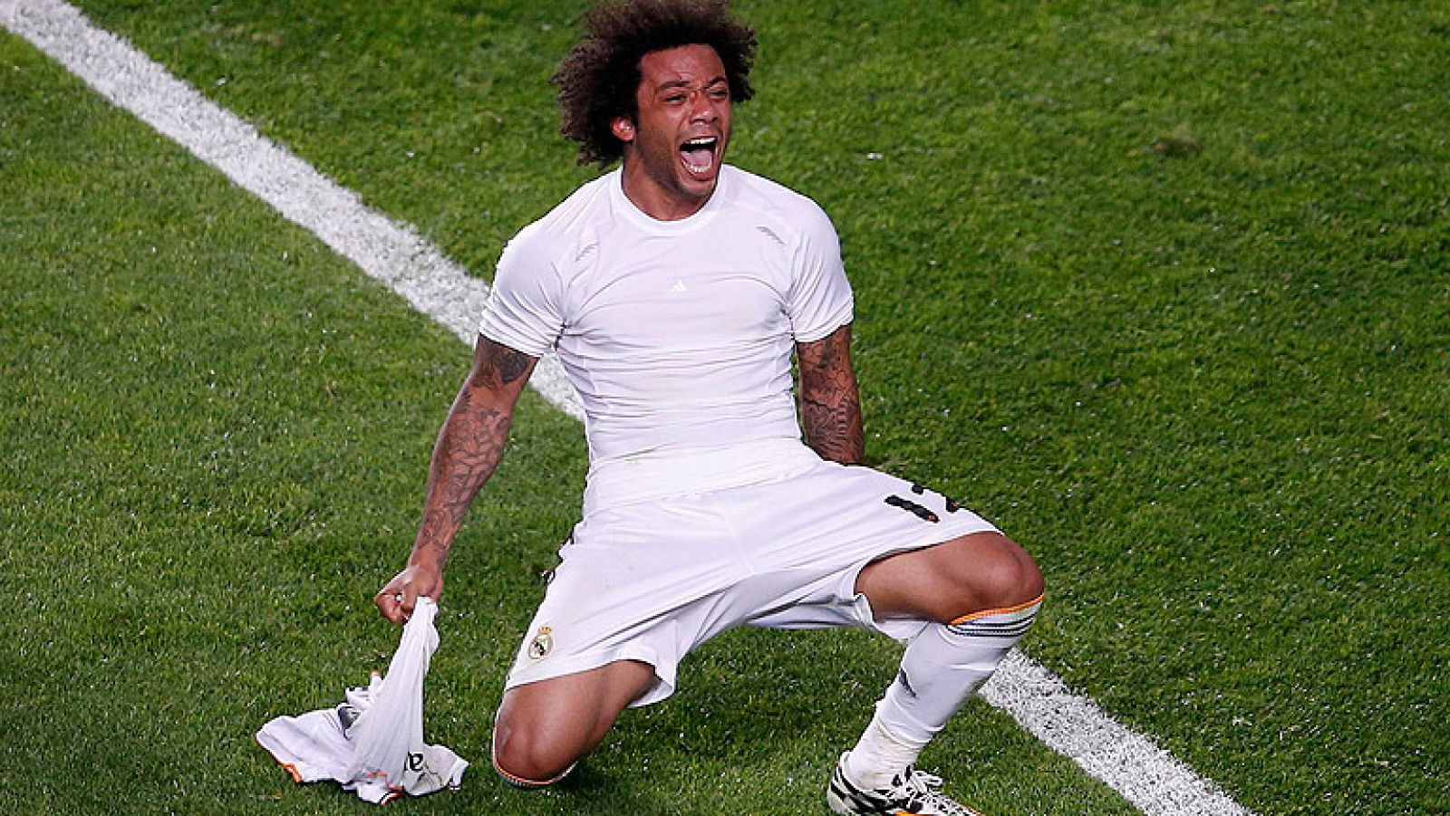 El lateral brasileño del Real Madrid, Marcelo, ha acabado con las ilusiones del Atlético con el tercer tanto del equipo blanco en la final de la Champions.