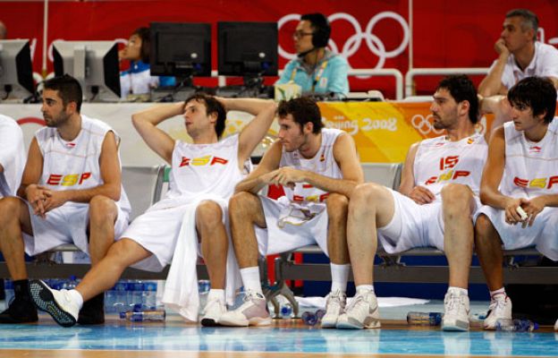  - Bryant vence a Gasol