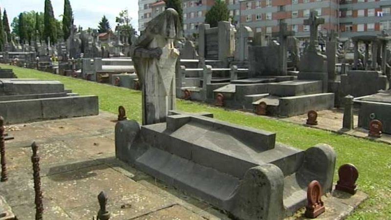 De turismo en el cementerio de Bilbao