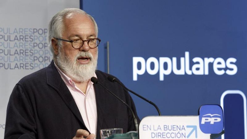 Arias Cañete: "Yo no sería tan rápido en certificar la defunción del bipartidismo" - Los desayunos | Ver