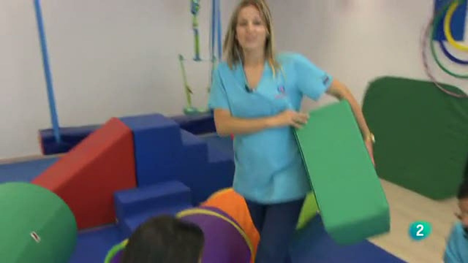 Hasta 6.000¿ para contratar a jóvenes - Aquí hay trabajo | Ver