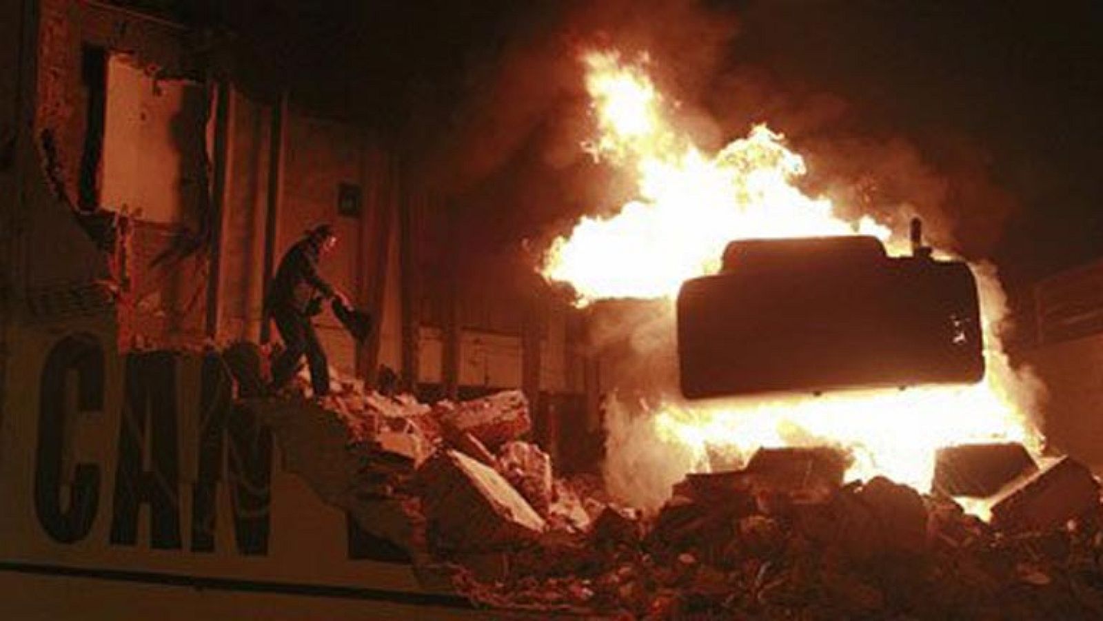 Seis detenidos en nuevos incidentes violentos en Barcelona por el desalojo de Can Vies | Ver