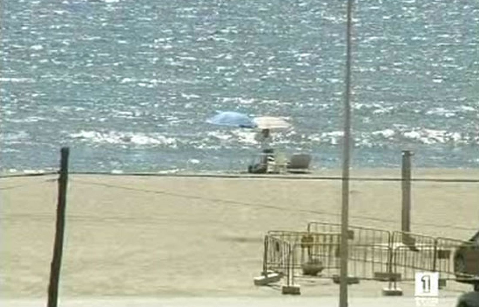 Dos bombas estallan en playas de Málaga