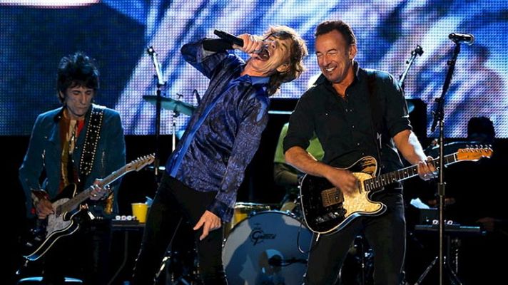 Informativo 24h - Los Rolling Stones y Bruce Springsteen comparten el 'Tumbling Dice' en el escenario de Lisboa