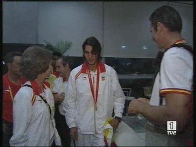 Nadal visita TVE tras su medalla | Ver