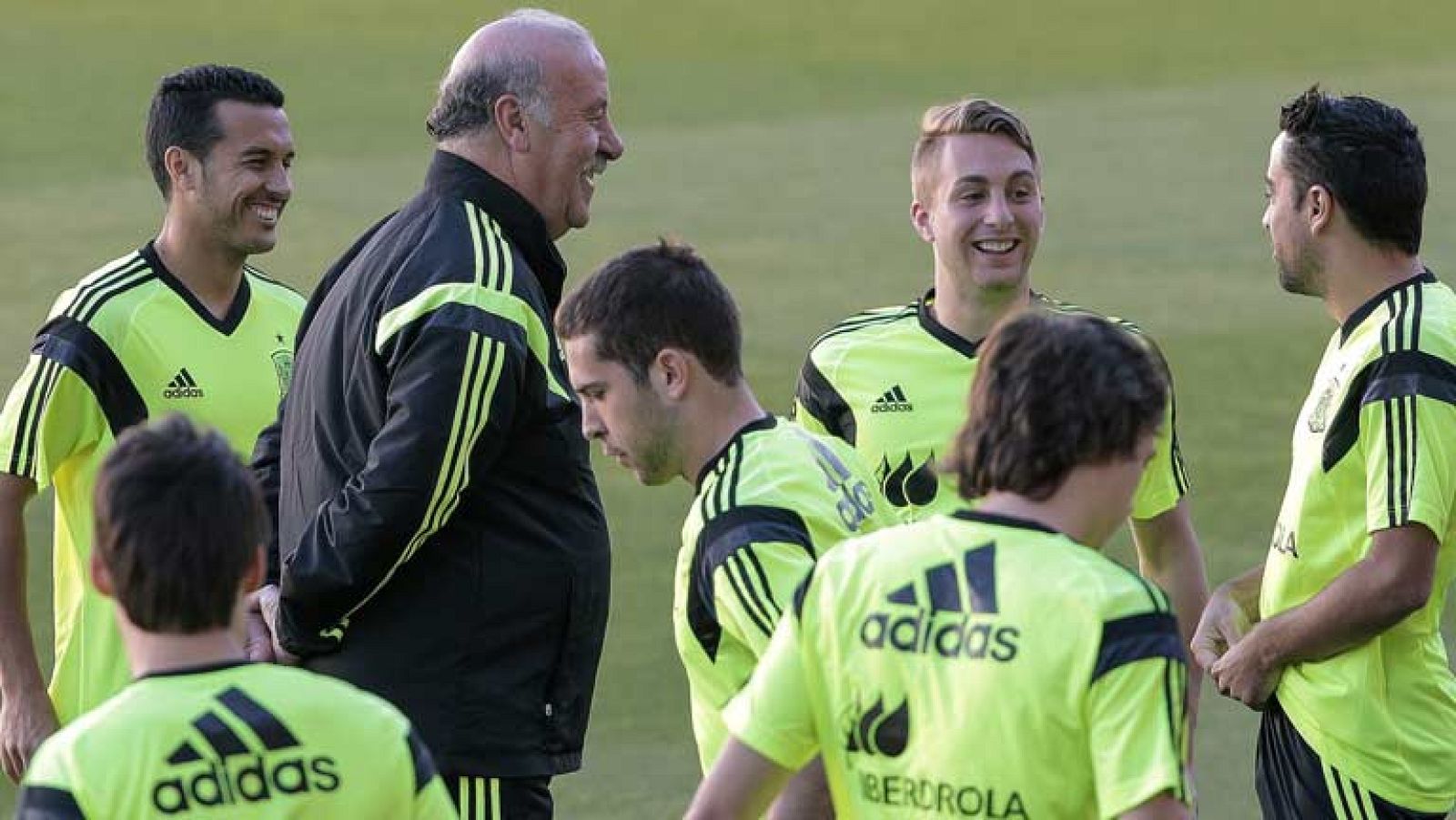 Hay tanto interés en el partido contra Bolivia como en la lista definitiva de 23 jugadores que dará Vicente del Bosque después del partido, bien el viernes por la noche o bien elsábado. Para ver si están a punto o no, los médicos de la selección se h