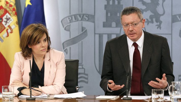 Telediario 1 - El Gobierno aprueba el anteproyecto de ley del nuevo Código Mercantil, que sustituye al de 1885