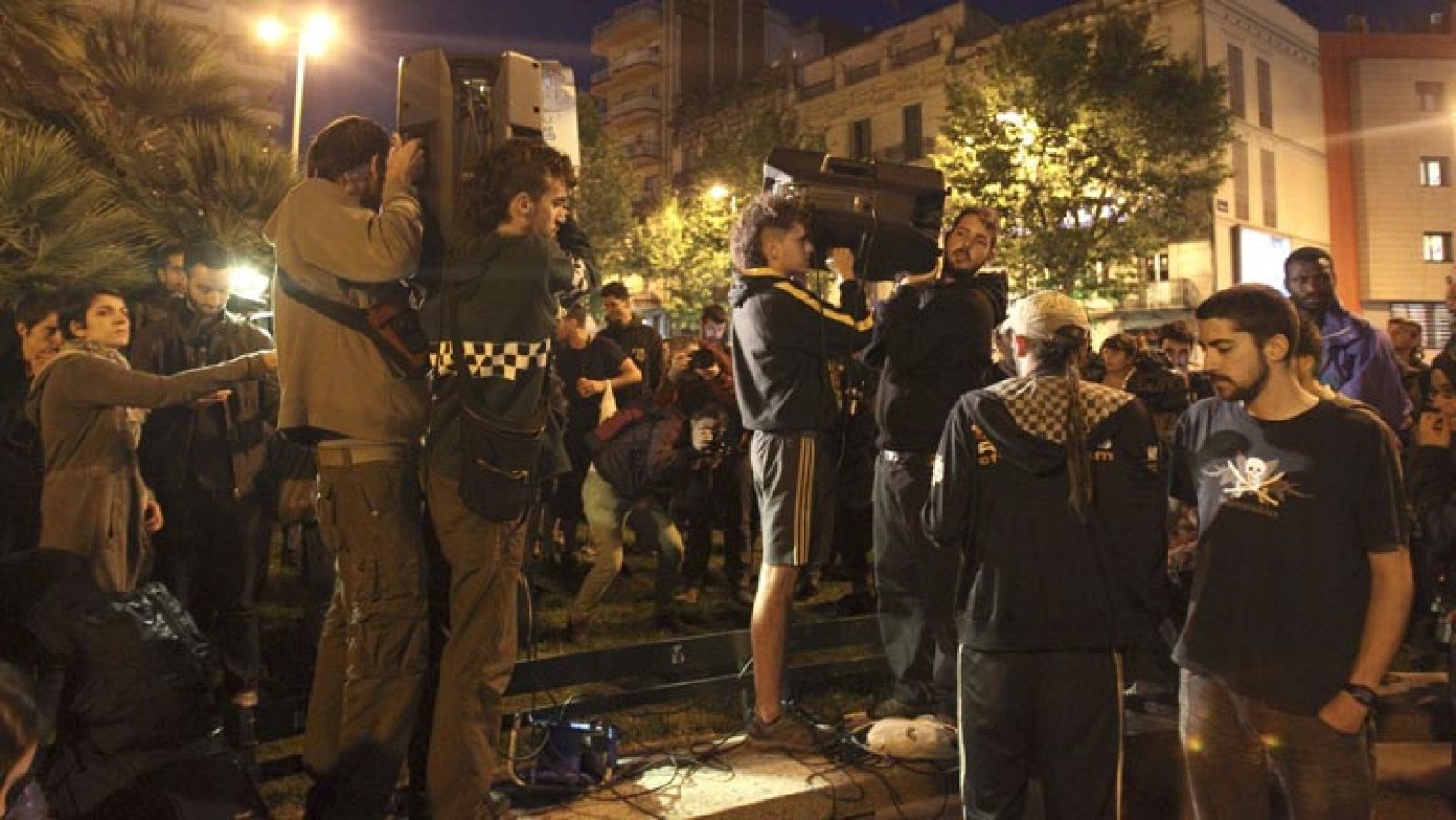 Nueva manifestación en Sants pese a la paralización temporal del derribo de Can Vies