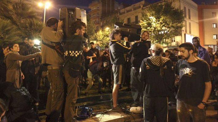 Informativo 24h - Nueva manifestación en Sants pese a la paralización temporal del derribo de Can Vies