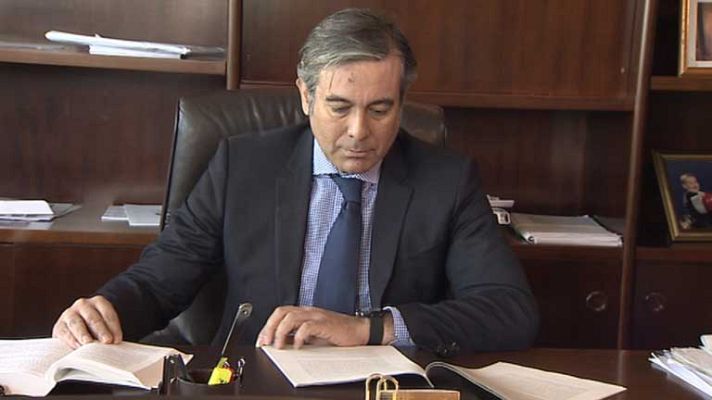 Telediario 1 - Dimite un juez del Tribunal Constitucional