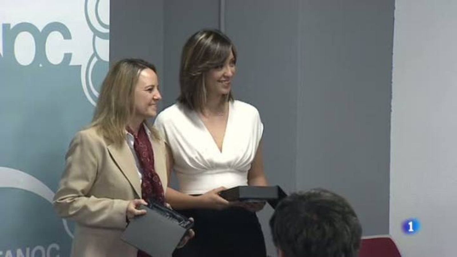 Premi a l'Informatiu Cap de Setmana - 01/06/2014