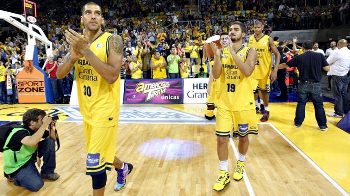 Telediario 1 - El Herbalife fuerza el tercer partido de cuartos