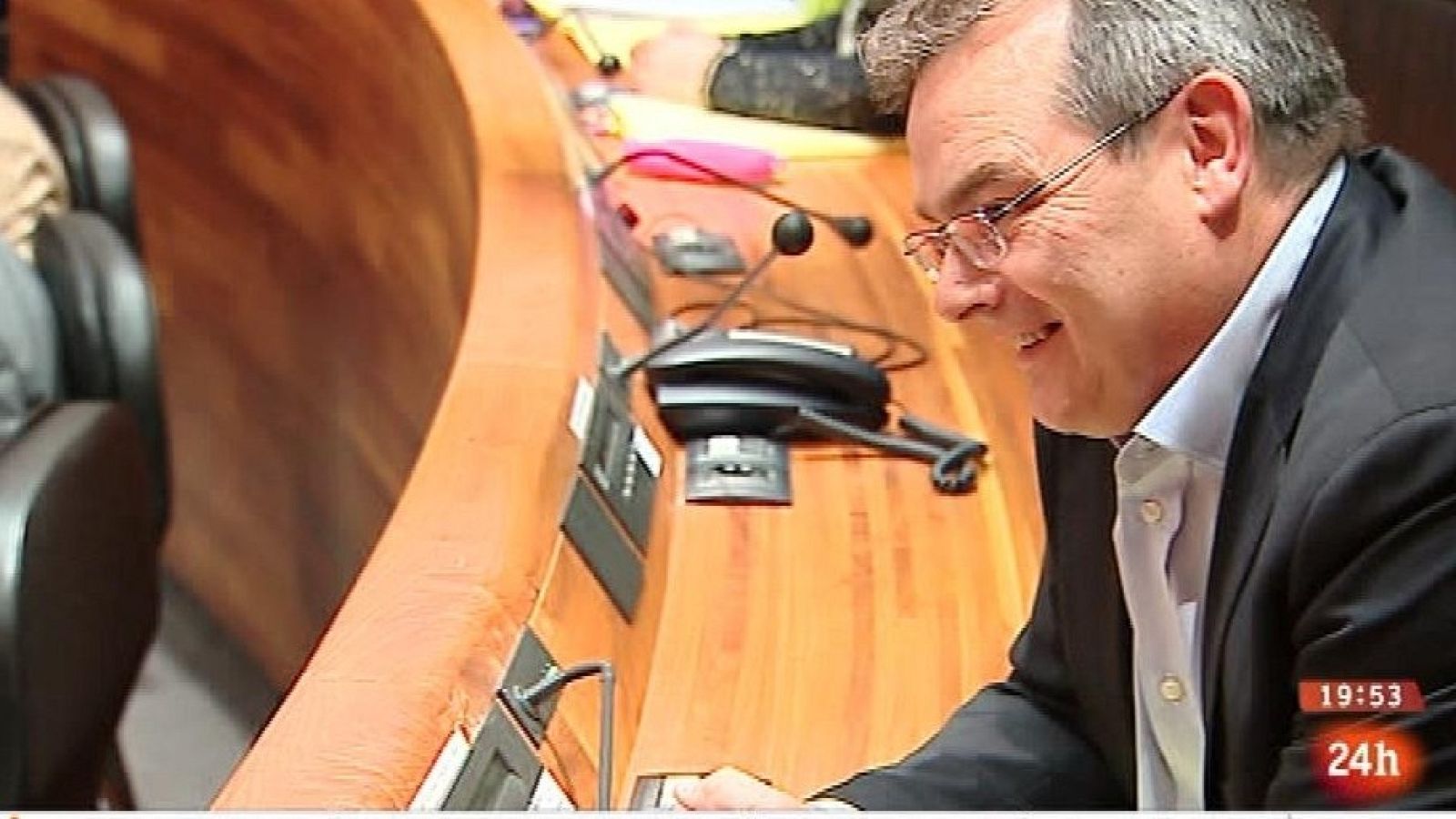 Parlamento - Otros parlamentos - Expulsión en Asturias - 31/05/2014