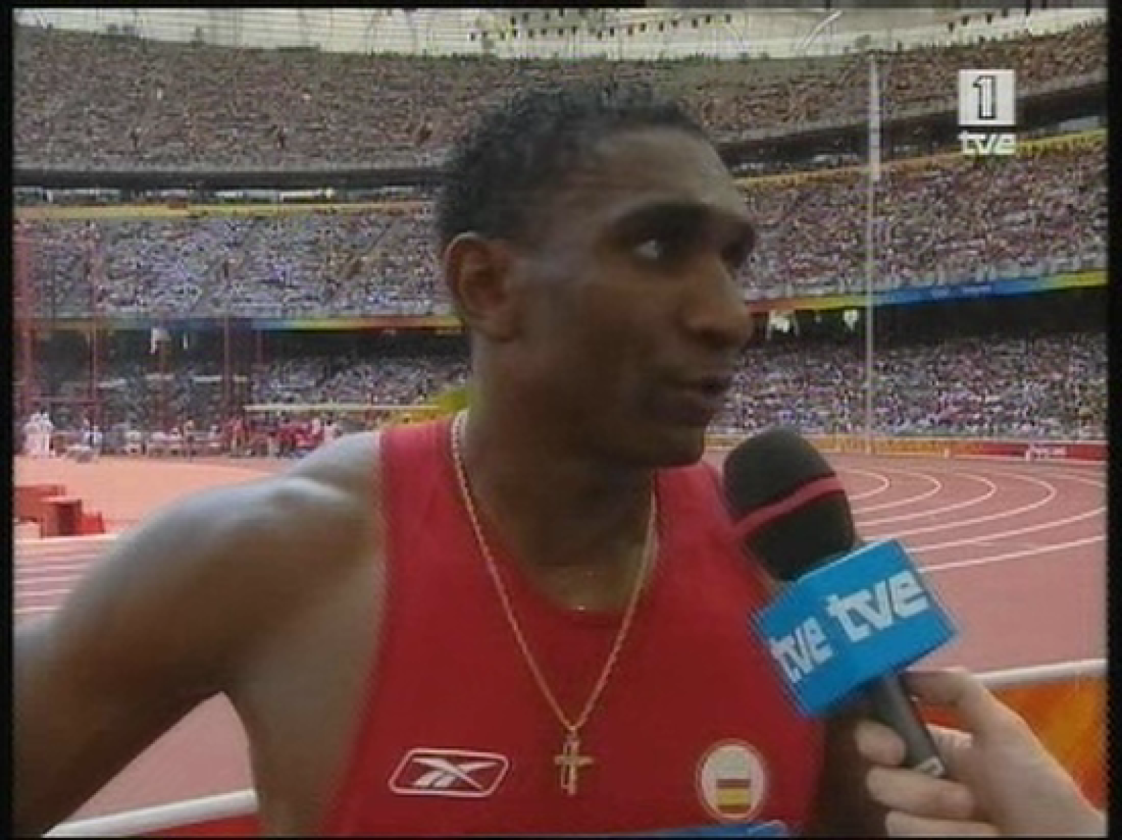 jjoo08_Jackon Quiñónez se clasifica en 110 vallas