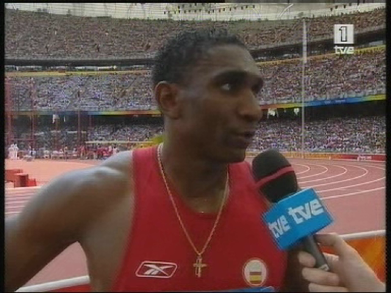 Jackon Quiñónez se clasifica en 110 vallas