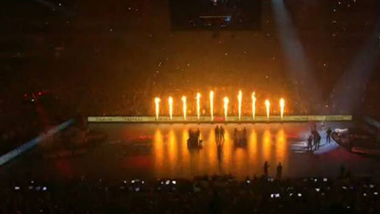 Balonmano Liga de Campeones Final Four 1ª semifinal MKB Veszprem - THW Kiel.