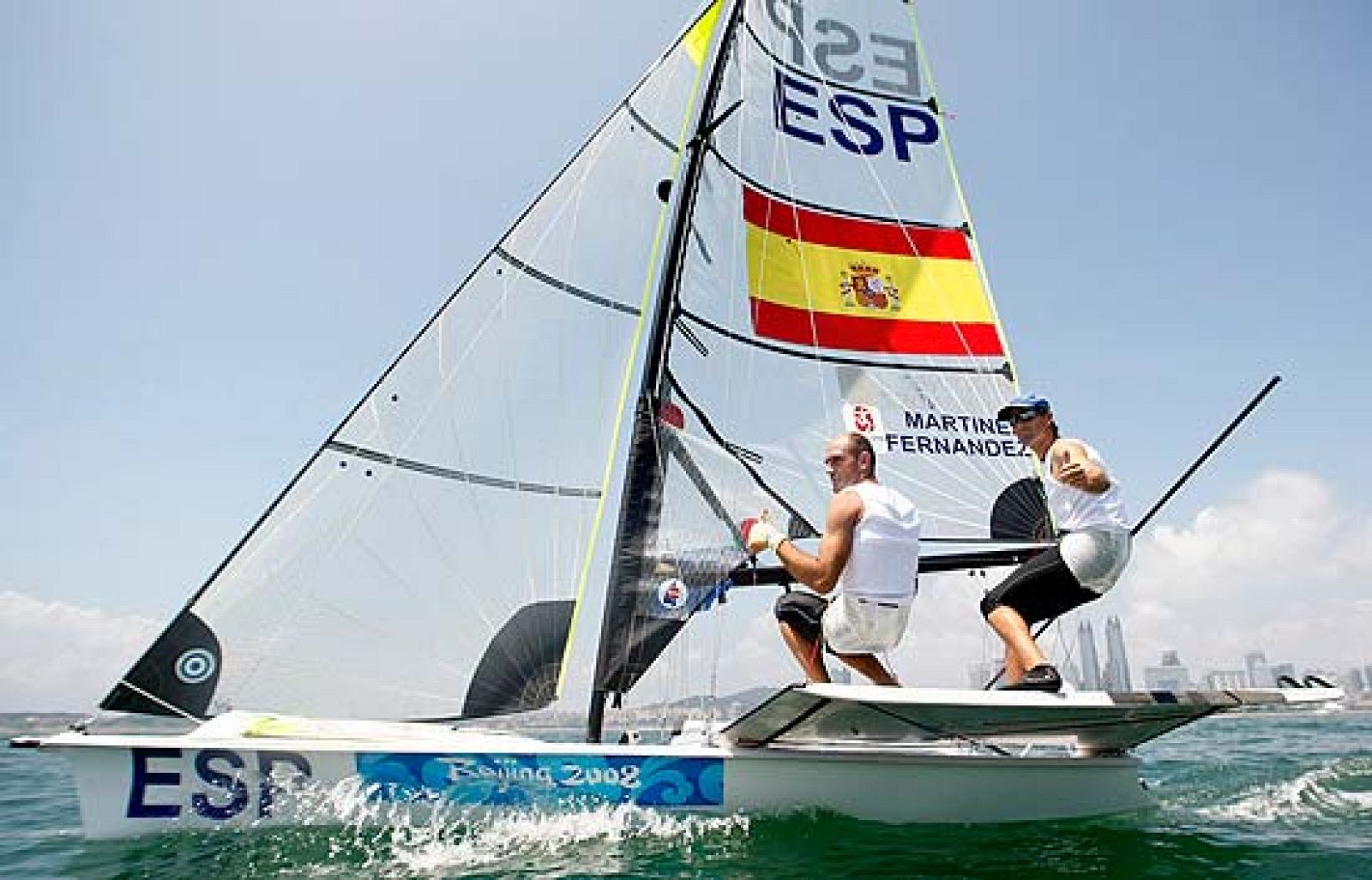 Al final la decisión de los jueces se ha declinado por mantener la plata de los regatistas españoles Iker Martínez y Xabi Fernández, a pesar de que los daneses utilizaron un barco que no era el suyo.