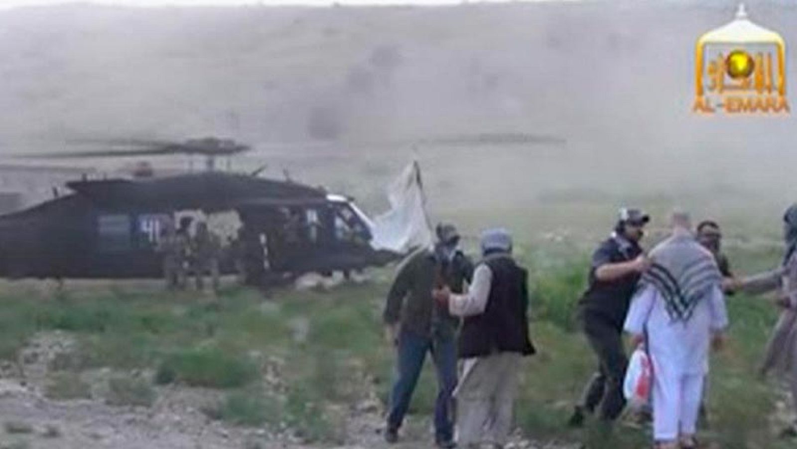 Un vídeo muestra el momento de la entrega del soldado de EE.UU. intercambiado por los talibanes