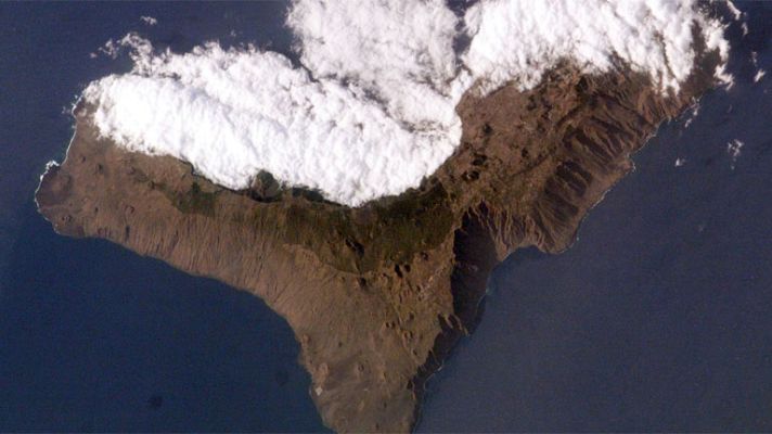 Telediario 1 - La tierra sigue temblando en El Hierro tres años después de la última erupción